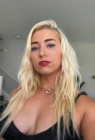 2. Sexy Alexandria Knight Shows Cleavage in Black Bra