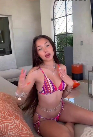 Sultry Aleina Topp in Bikini