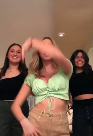 3. Cute Ally Jenna Shows Cleavage in Light Green Crop Top