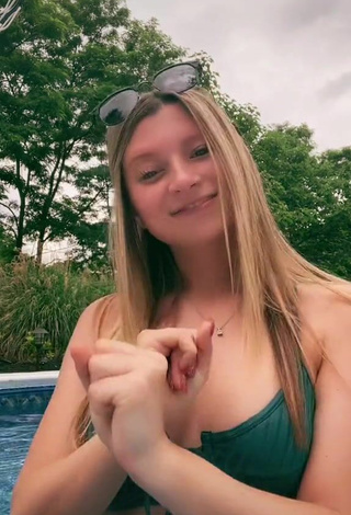 2. Hot Amanda Bober in Green Bikini Top at the Swimming Pool