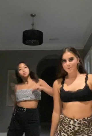 4. Sexy Anneston Pisayavong in Tube Top