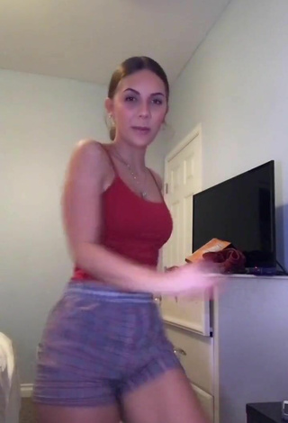 5. Arianna Flowers in Cute Red Crop Top and Bouncing Boobs