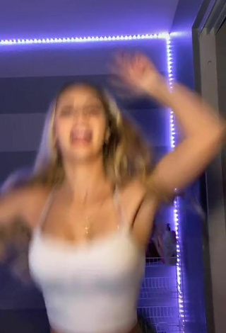 2. Attractive Arianna Flowers Shows Cleavage in White Crop Top while doing Dance and Bouncing Boobs