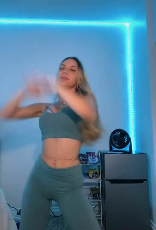 5. Sultry Arianna Flowers in Grey Leggings and Bouncing Tits