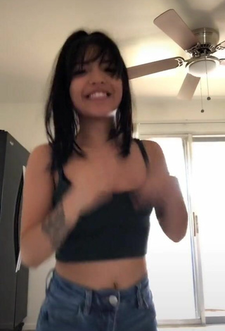 4. Hottie Ashley Valdez Shows Cleavage in Black Crop Top and Bouncing Boobs