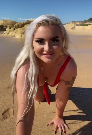 3. Beautiful Lowri Rose-Williams Shows Cleavage in Sexy Red Bikini at the Beach