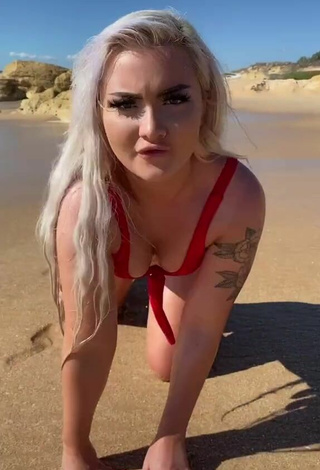 4. Beautiful Lowri Rose-Williams Shows Cleavage in Sexy Red Bikini at the Beach