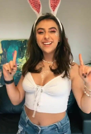 Titillating Bia Herrero Shows Cleavage in White Crop Top and Bouncing Boobs