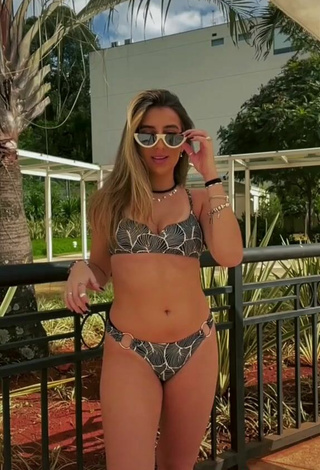 5. Hot Bia Herrero in Floral Bikini at the Pool