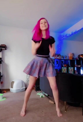 3. Sultry Brooklyn Jade in Skirt