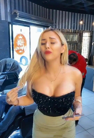 2. Sultry Alemia Rojas Shows Cleavage in Black Top and Bouncing Boobs