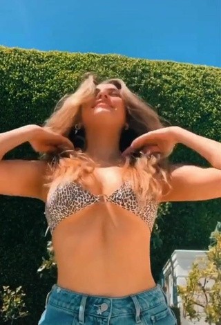 5. Sexy Amelie Zilber Shows Cleavage in Leopard Bikini Top