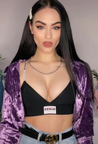 4. Luscious Anastasia Useeva Shows Cleavage in Black Crop Top and Bouncing Tits