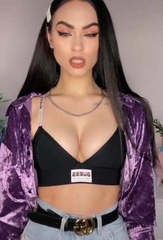 5. Luscious Anastasia Useeva Shows Cleavage in Black Crop Top and Bouncing Tits