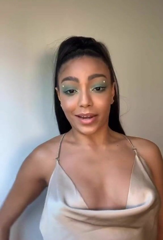 Sultry Any Gabrielly Braless