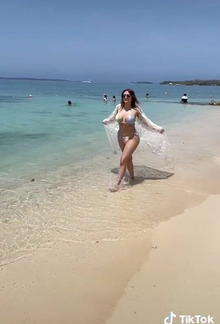 4. Sweetie Abril Abdamari Garza Alonso Shows Cleavage in Bikini at the Beach (Side Boob)