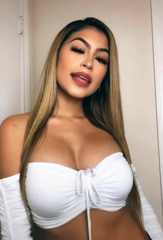 5. Desiree Montoya Shows Cleavage in Seductive White Crop Top