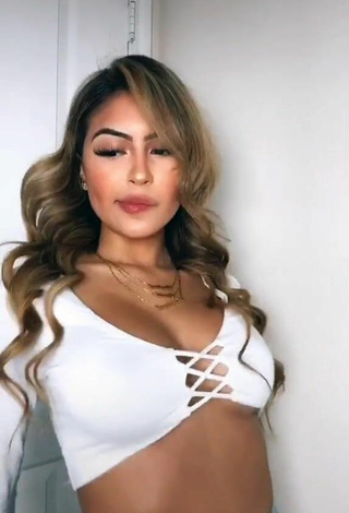 5. Pretty Desiree Montoya Shows Cleavage in White Crop Top