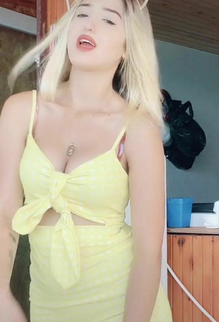 5. Sultry Eda Aslankoç in Yellow Dress