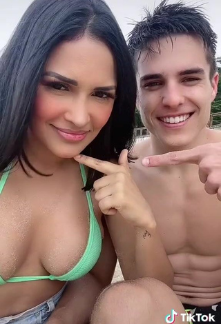 5. Sexy Flayslane Raiane Preira da Silva Shows Cleavage in Green Bikini Top