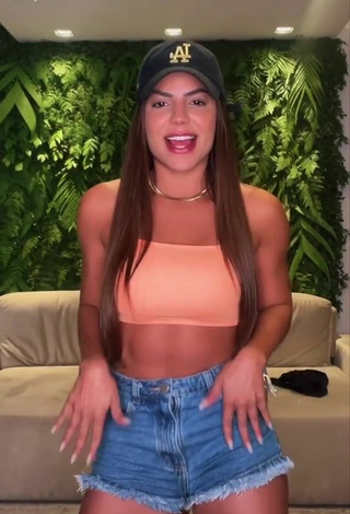 3. Titillating Flayslane Raiane Preira da Silva in Crop Top