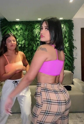 4. Sexy Flayslane Raiane Preira da Silva in Crop Top