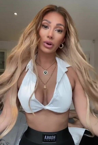 Sexy Francesca Farago Shows Cleavage in White Crop Top