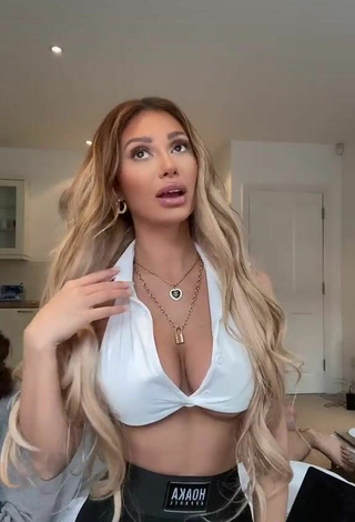 5. Sexy Francesca Farago Shows Cleavage in White Crop Top