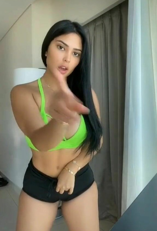 Sweetie Franjomar Shows Cleavage in Green Crop Top