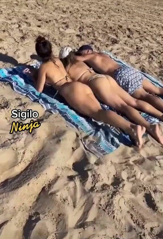 5. Sweetie Franjomar Shows Butt at the Beach