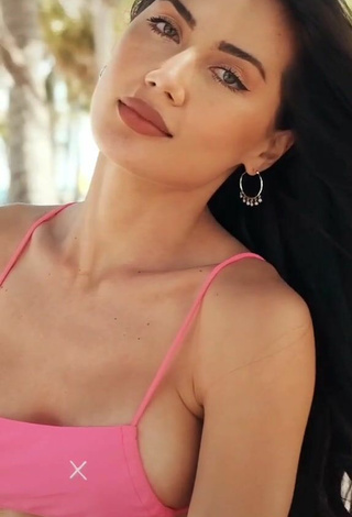 3. Sweet Georgina Mazzeo in Cute Pink Bikini at the Beach (Side Boob)