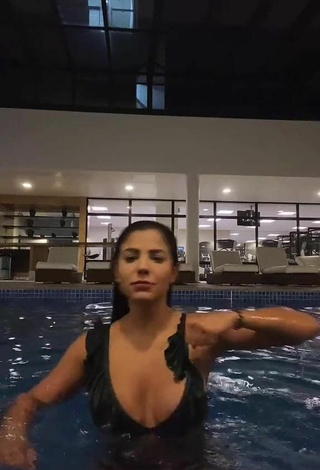 Sexy Hariany Nathália Almeida Shows Cleavage in Black Bikini Top at the Swimming Pool