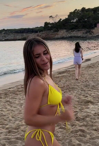 5. Adorable Isabelli Brunelli in Seductive Yellow Bikini at the Beach