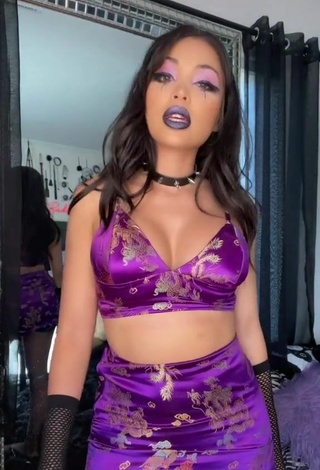 4. Amazing Maddy Belle Shows Cleavage in Hot Violet Crop Top