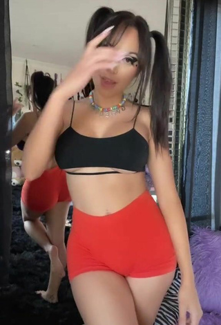 Hot Maddy Belle in Black Crop Top (Underboob)