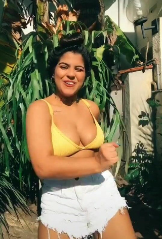 2. Julia Antunes Looks Erotic in Yellow Bikini Top and Bouncing Boobs