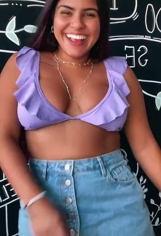 Hottie Julia Antunes Shows Cleavage in Purple Crop Top