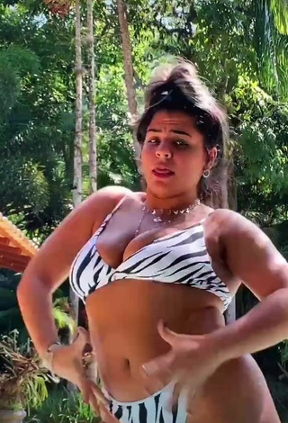 4. Pretty Julia Antunes Shows Cleavage in Zebra Bikini