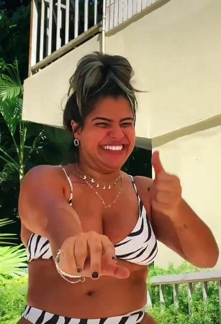 4. Sweetie Julia Antunes Shows Cleavage in Zebra Bikini and Bouncing Tits