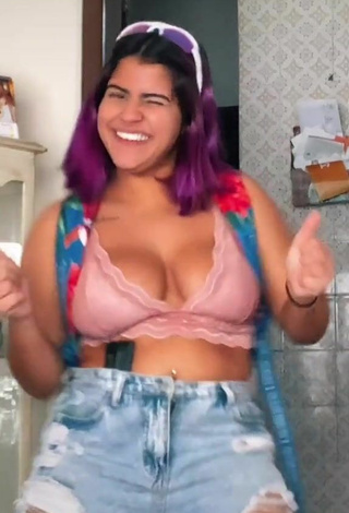 Beautiful Julia Antunes Shows Cleavage in Sexy Pink Crop Top and Bouncing Boobs