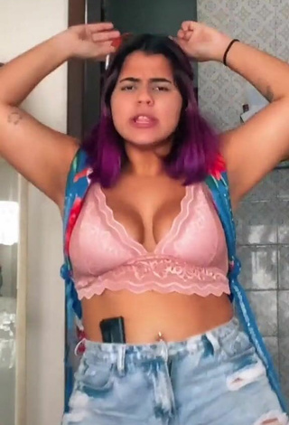 2. Beautiful Julia Antunes Shows Cleavage in Sexy Pink Crop Top and Bouncing Boobs