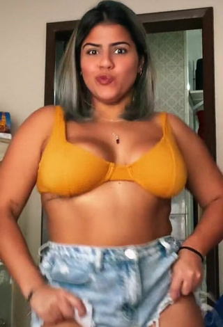 2. Julia Antunes Shows Cleavage in Sweet Yellow Bikini Top and Bouncing Breasts