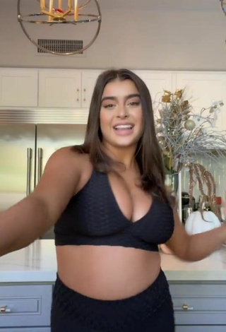 4. Sultry Kalani Hilliker Shows Cleavage in Black Crop Top