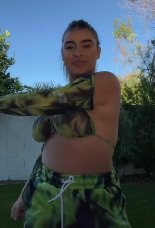 5. Sultry Kalani Hilliker No Bra and Bouncing Boobs