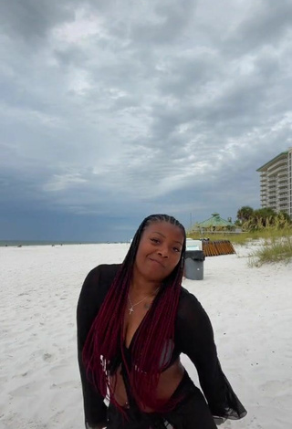 3. Sultry Keara Wilson in Crop Top at the Beach