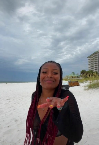 5. Sultry Keara Wilson in Crop Top at the Beach