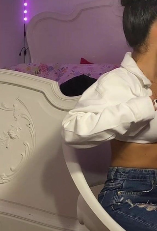 kerlytaaaaa in Cute White Crop Top