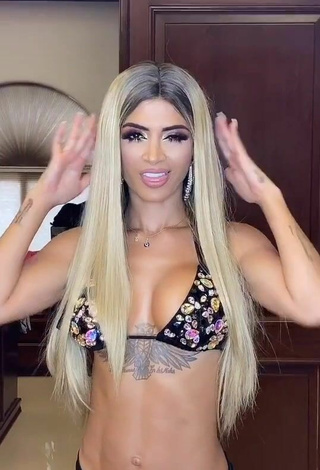 2. Sexy Kimberly Flores Shows Cleavage in Bikini