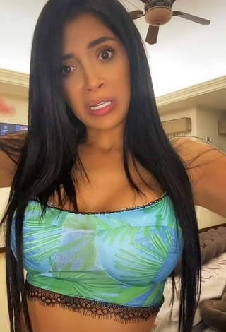 2. Gorgeous Kimberly Flores Shows Cleavage in Alluring Crop Top