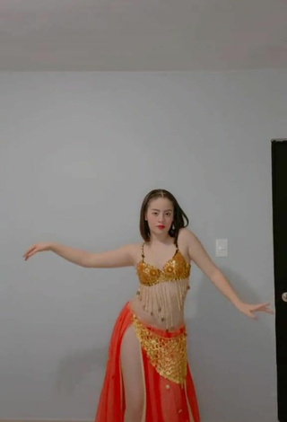 2. Sultry Kim Muñoz in Bra while doing Belly Dance